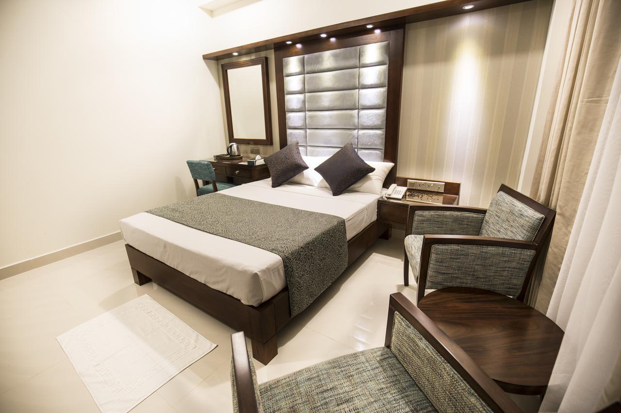 Grand 7 Hotel -Kesbewa بيلياندالا المظهر الخارجي الصورة